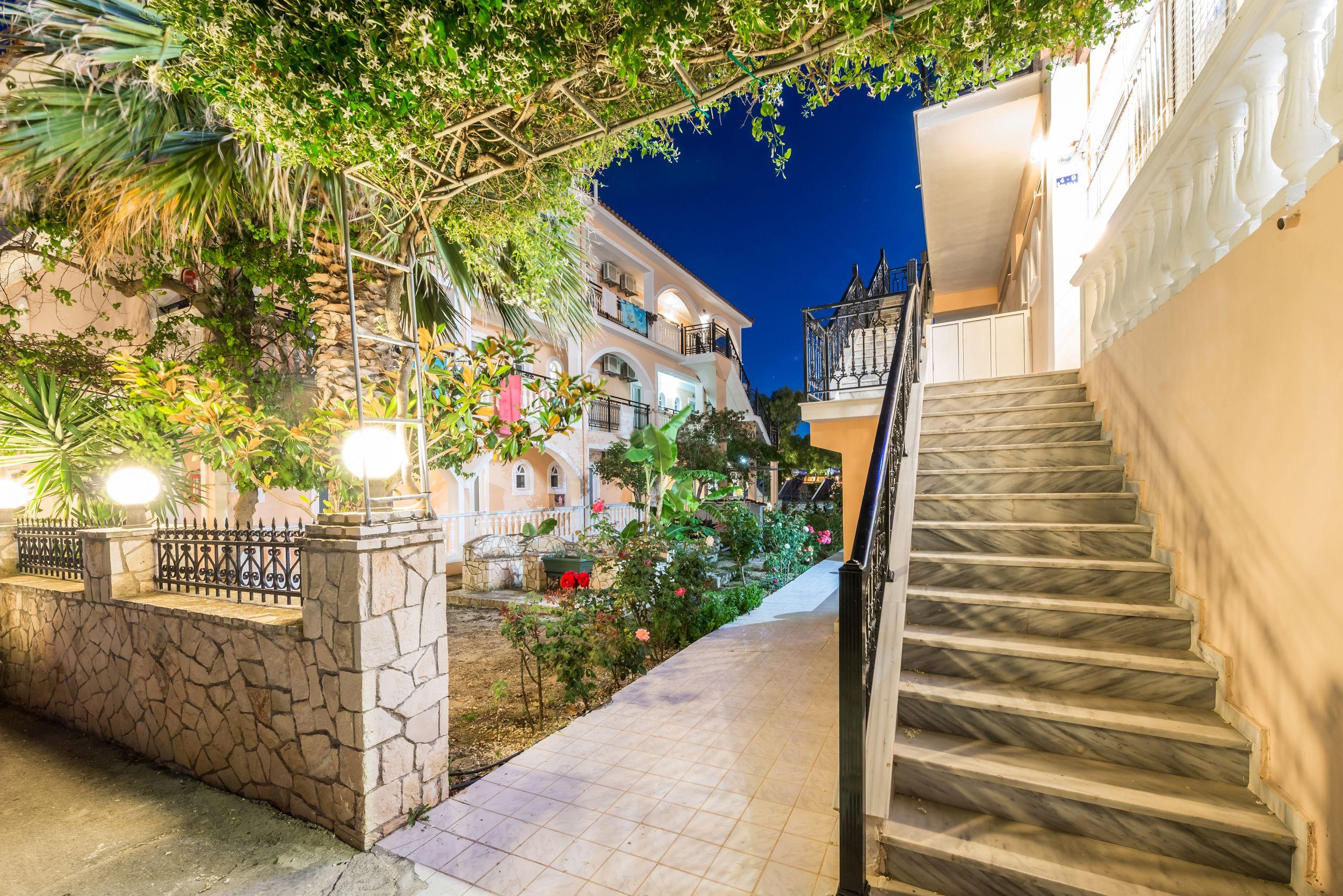 Athina Apartments ザキントス エクステリア 写真