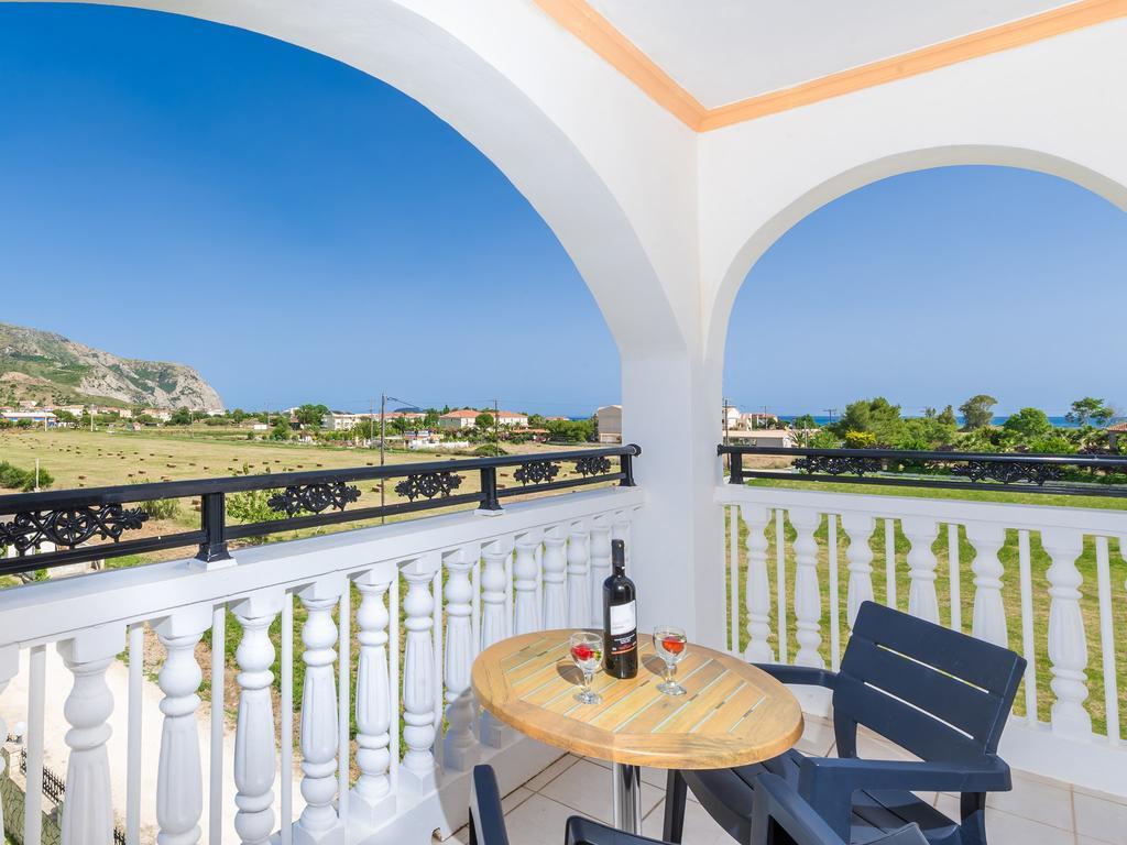 Athina Apartments ザキントス エクステリア 写真